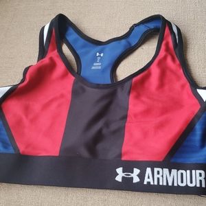 NWOT Under Armour USA sports bra size med